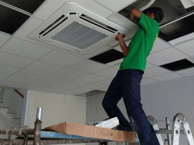 VỆ SINH MÁY LẠNH UY TÍN TẠI TP.HCM