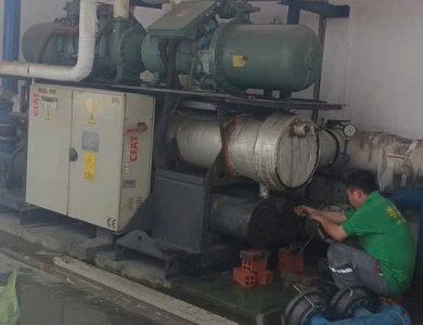 Bảo trì chiller cho tổng tòa nhà hàng kg Việt Nam Airlines