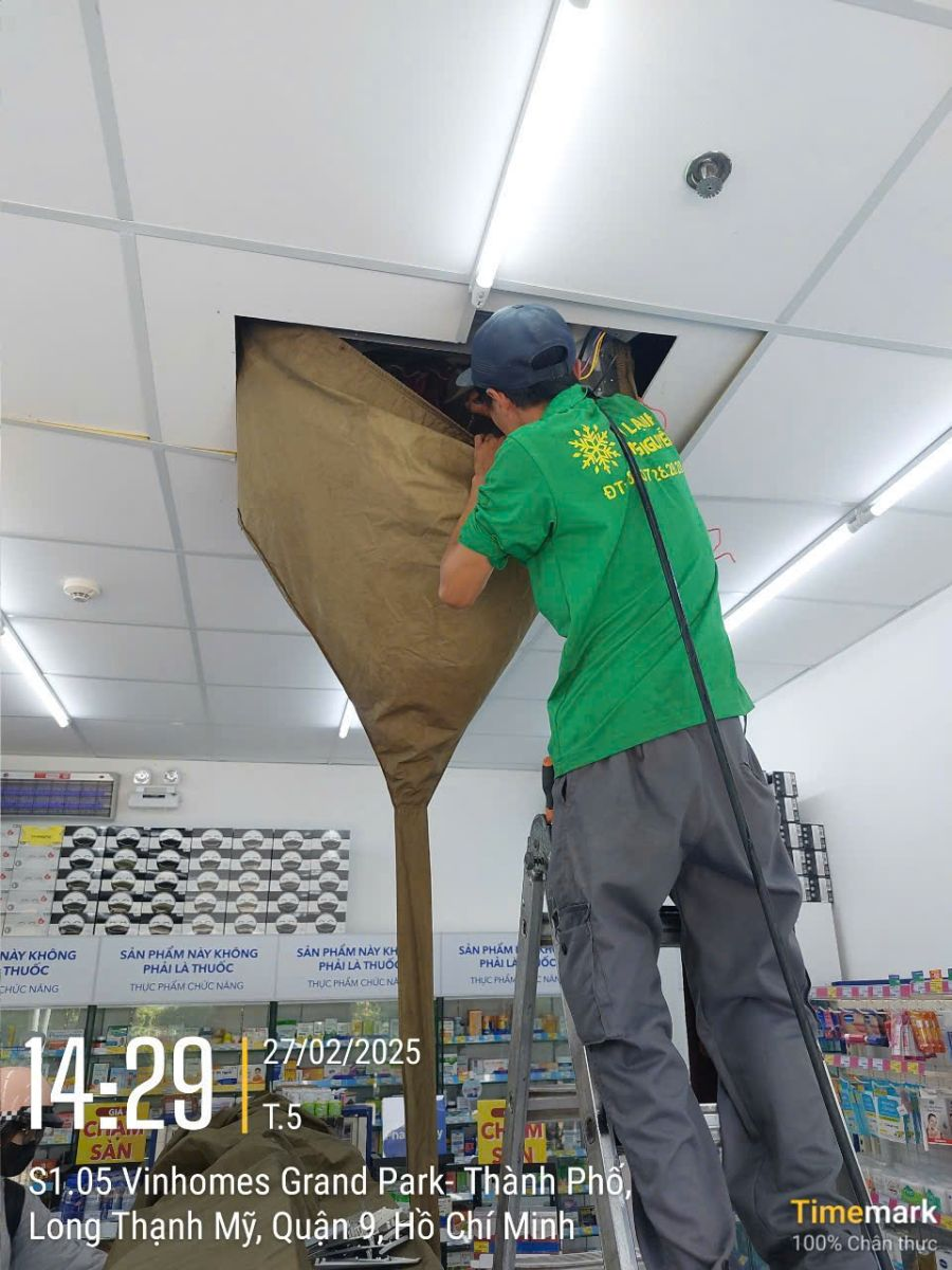 dịch vụ vệ sinh máy lạnh quanh đây